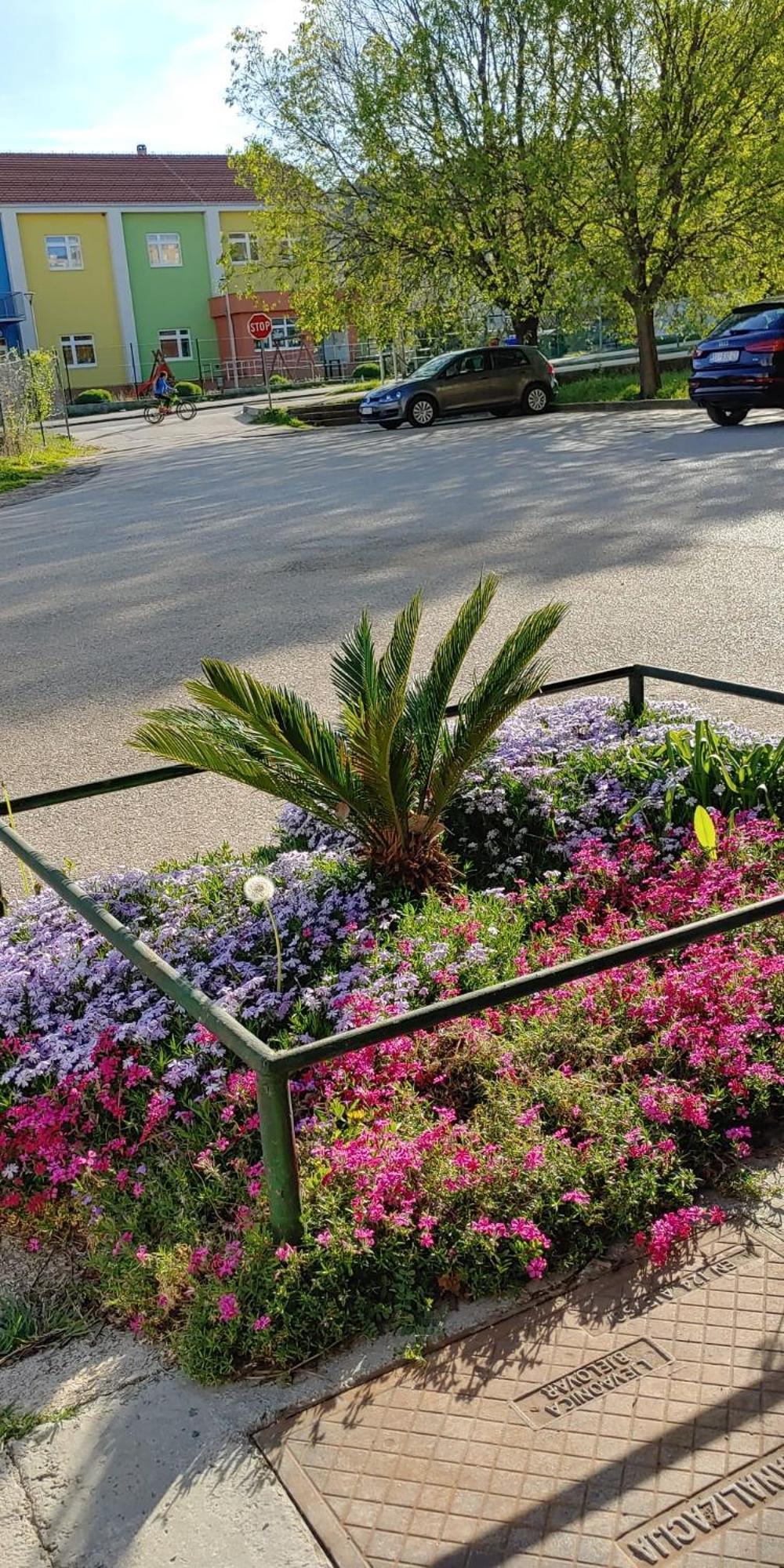 Appartamento Piccolo Knin Esterno foto